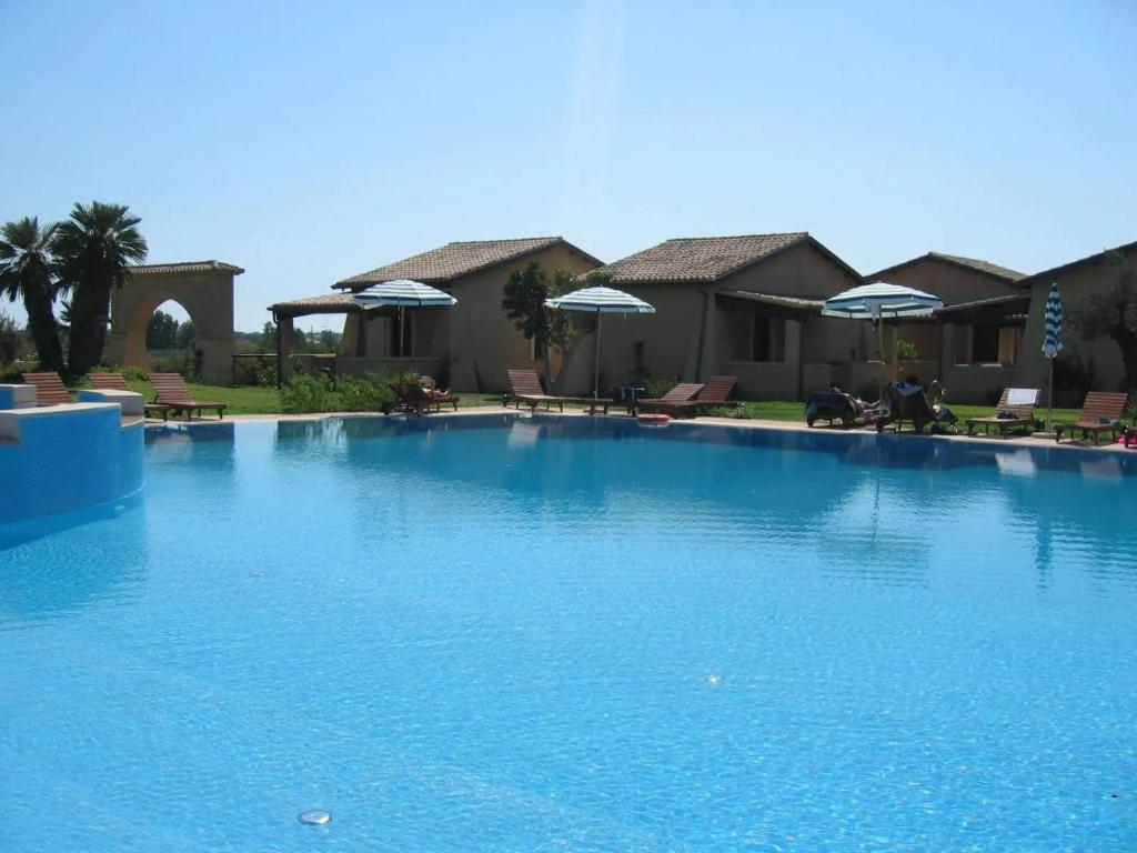 Borghetto Beach Club Resort 10