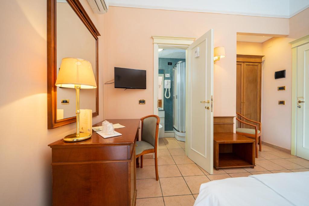 Hotel Santa Lucia 21