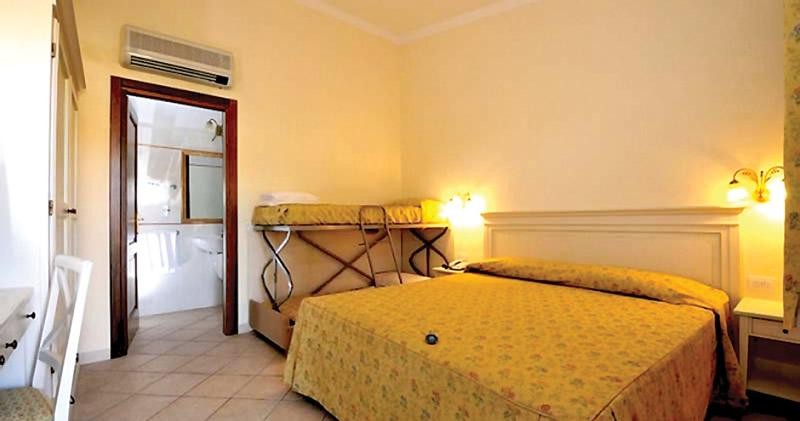 800_Hotel_Club_Eurovillage_sardegna-camera