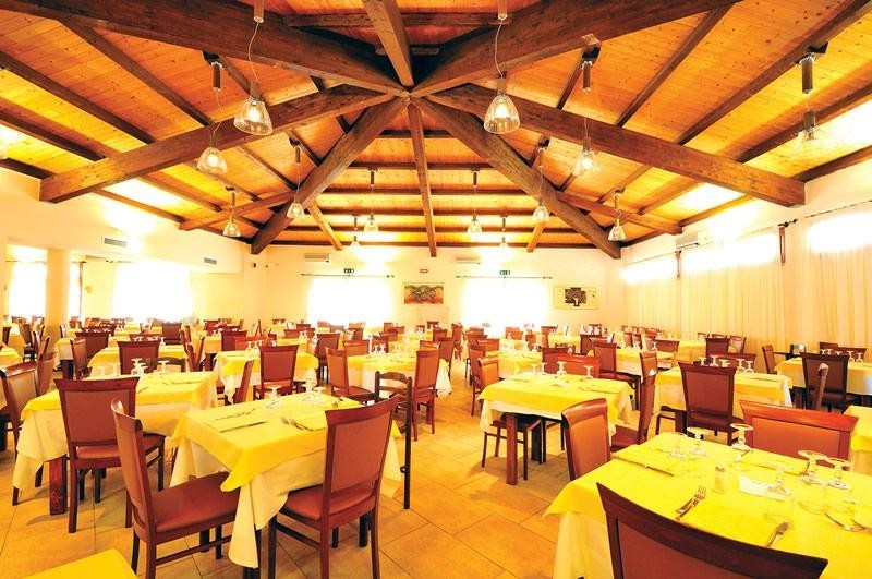 Club Hotel Eurovillage 13