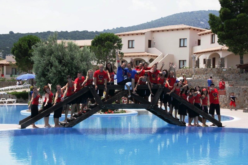 800_Club-Esse-Cala-Gonone-Beach-Village-sardegna-animatori1