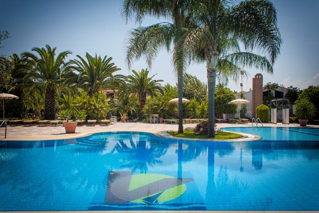 Vascelleroclubresort Piscina