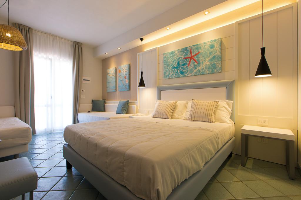 Mangia's Pollina Resort 3