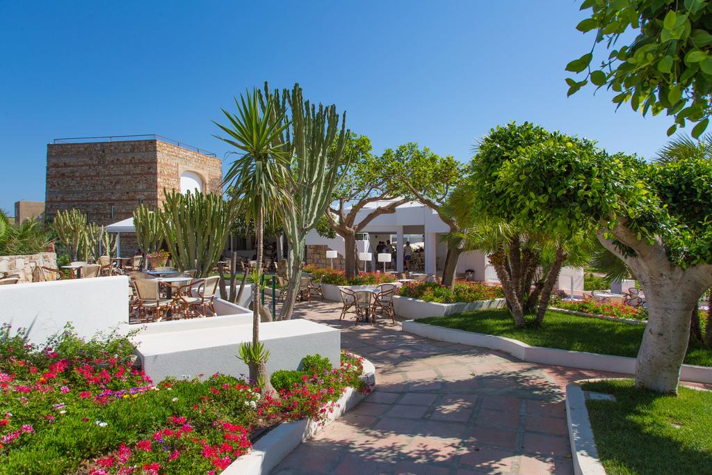 Mangia's Pollina Resort 9