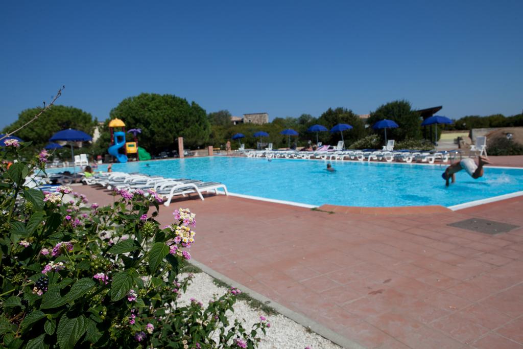 Club-Esse-Gallura-Beach-Village-piscina