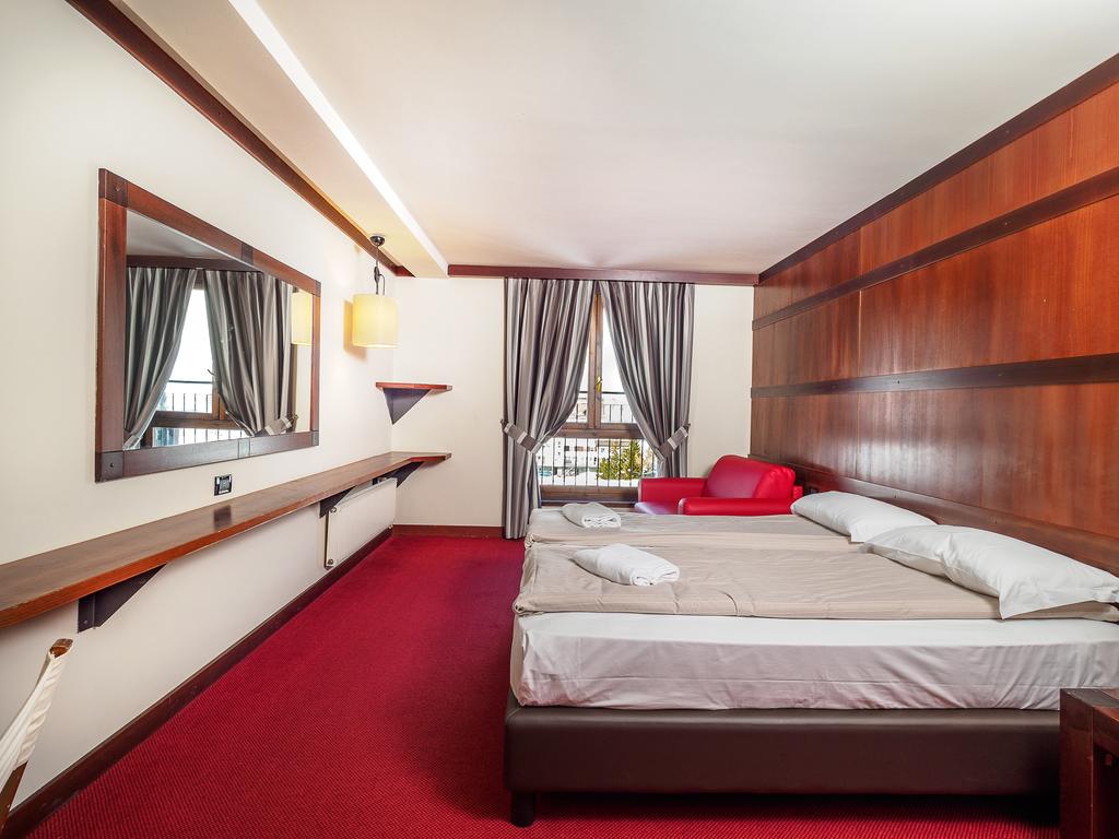 Hotel Piandineve 3