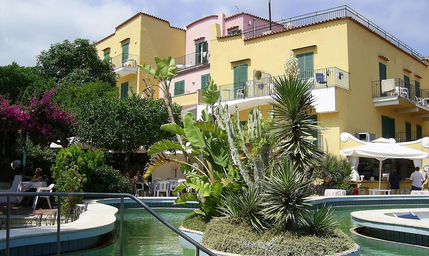 hotel-royal-terme-ischia-piscina