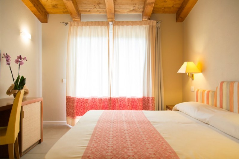 Blu Hotel Laconia Village 5