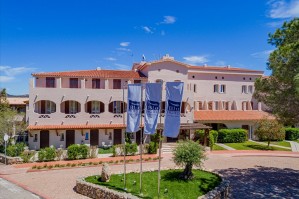 Blu Hotel Laconia Village 9