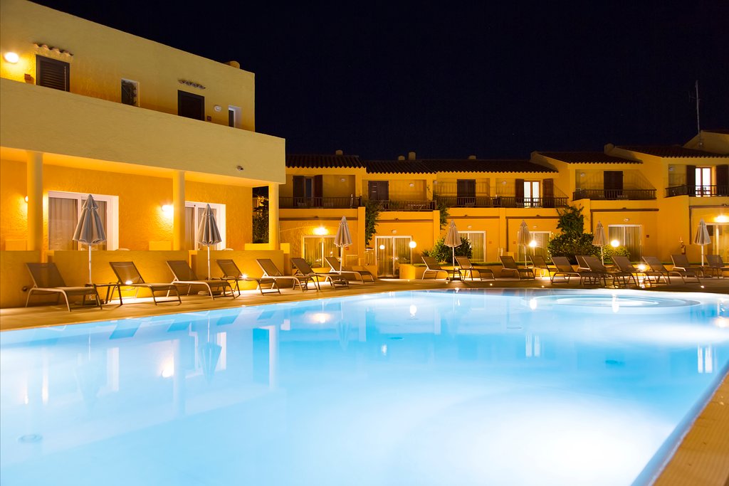 blu-hotel-laconia-village (11)