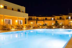 Blu Hotel Laconia Village 15