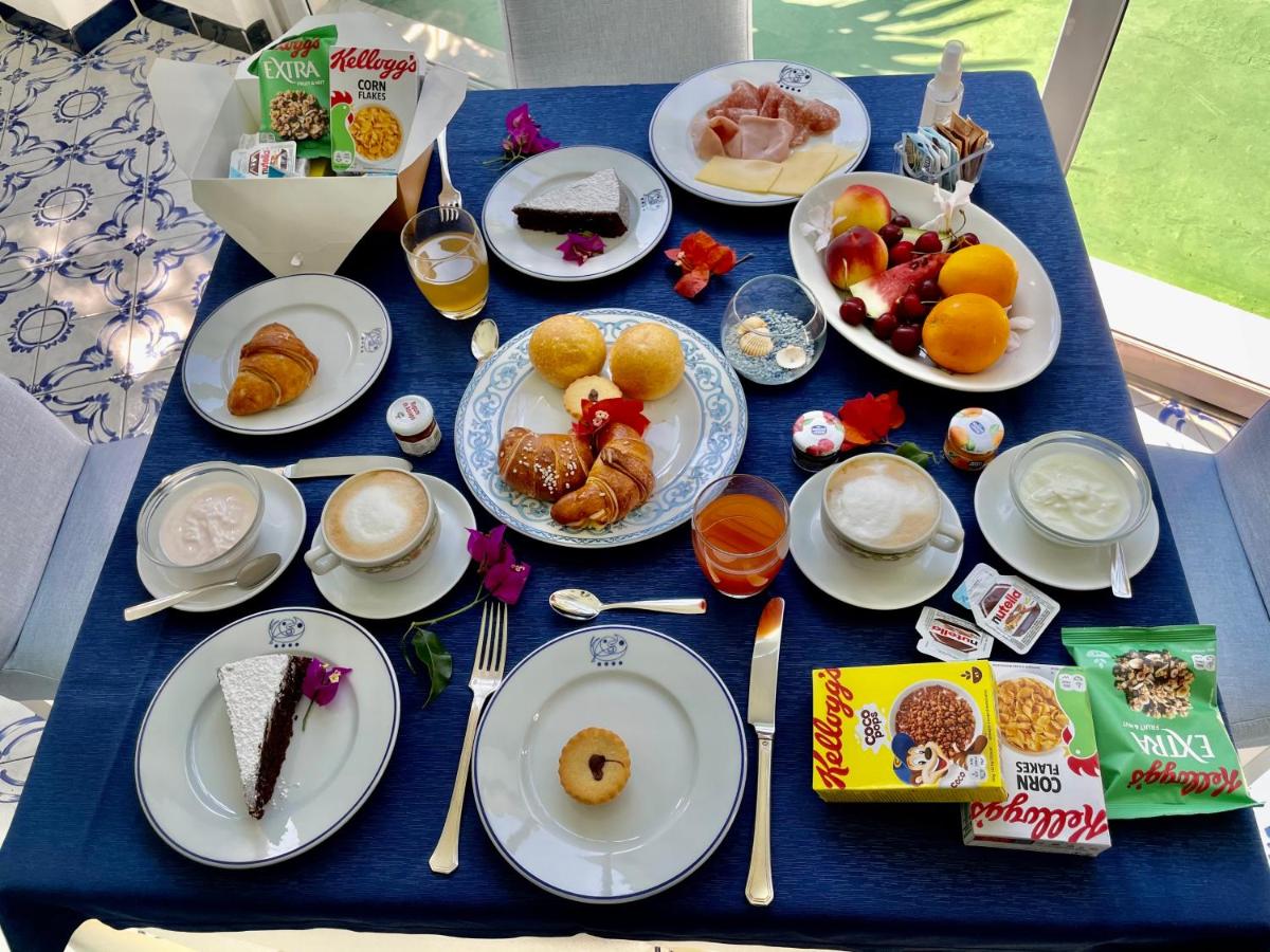 Hotel La Scogliera 16