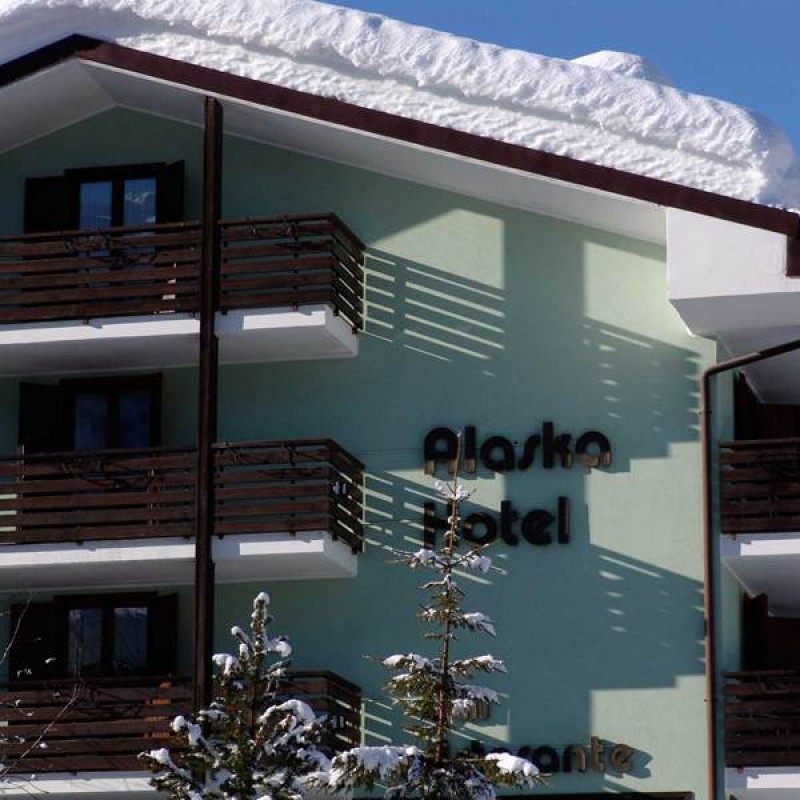 Hotel Alaska
