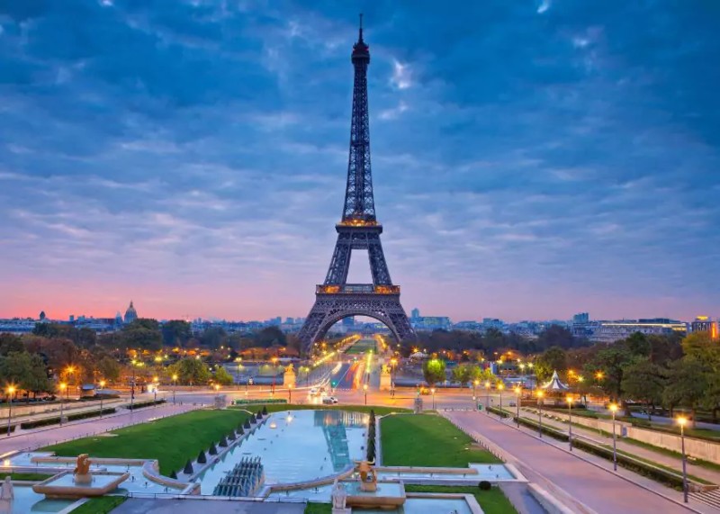 CAPODANNO YOUNG PARIGI 25/45 anni "Young"