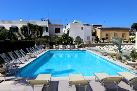 hotel-terme-puntadelsole-ischia-piscinasmall