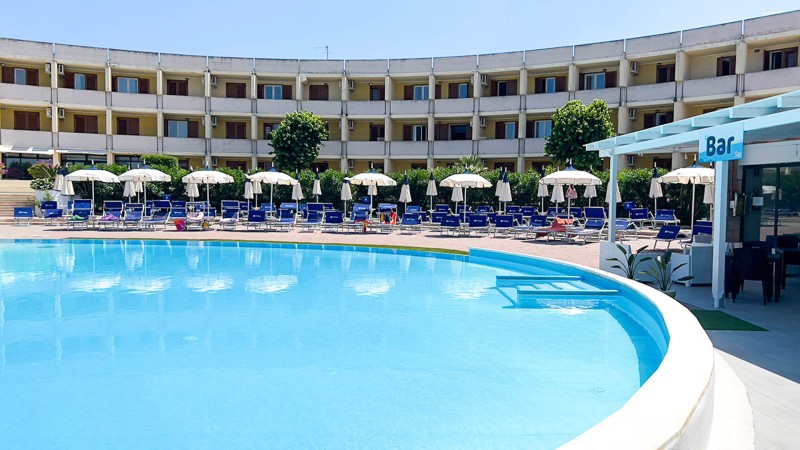 meta_family_village_5-65863