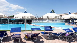 meta_family_village_6-65864